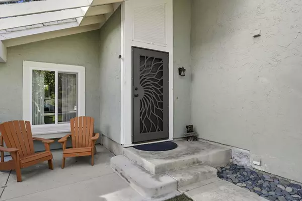 Carlsbad, CA 92009,7925 Calle Madrid