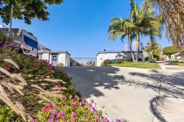 Oceanside, CA 92057,3606 Vista Rey ##37