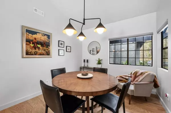 Carlsbad, CA 92010,2679 Vancouver ST