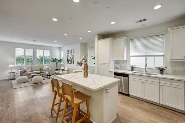 211 Silver Fir CT, Vista, CA 92083