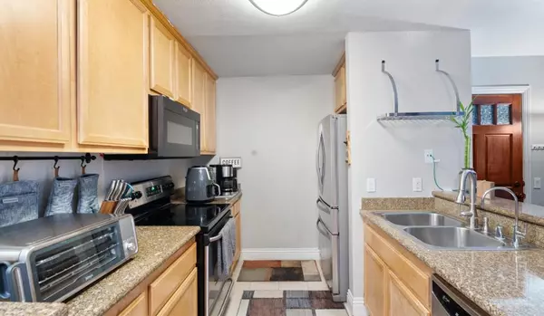 Lakeside, CA 92040,12710 Laurel ST #113