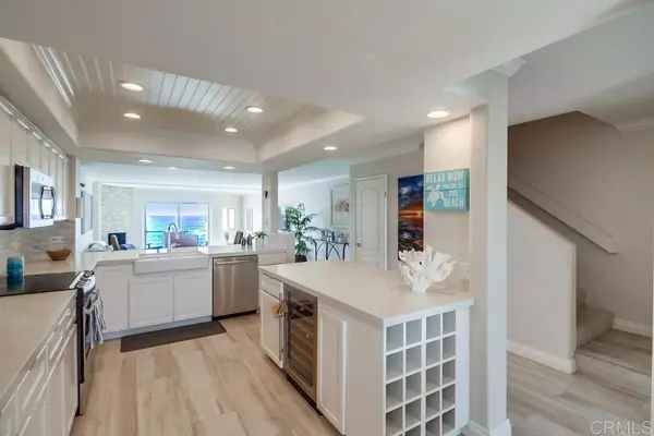 Solana Beach, CA 92075,135 S Sierra AVE #33