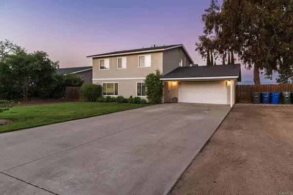 435 W Hawthorne ST, Fallbrook, CA 92028
