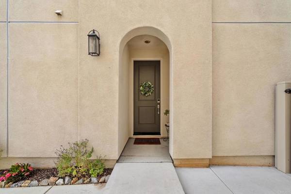 Fallbrook, CA 92028,256 Hass LN