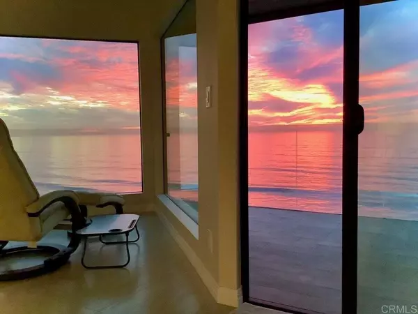 Solana Beach, CA 92075,239 S Helix Ave 26