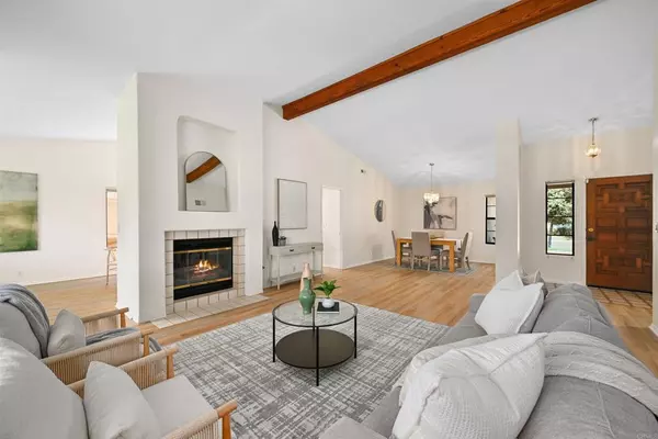 Vista, CA 92081,1205 Columbus WAY