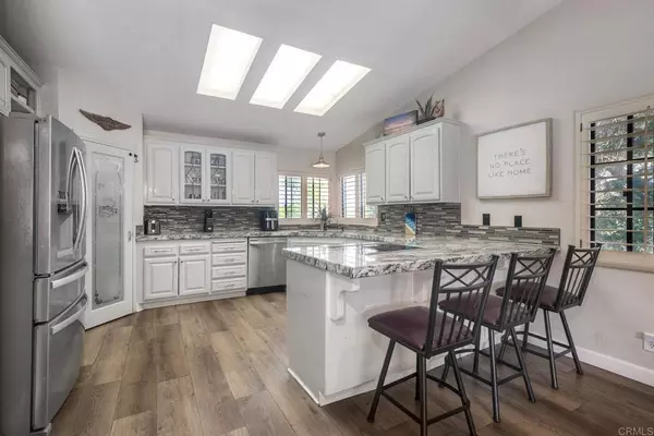 Fallbrook, CA 92028,3915 Palomar DR