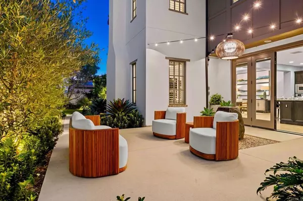 16941 Simple Melody LN, San Diego, CA 92127