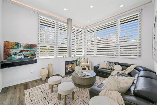 San Diego, CA 92101,501 8th AVE #TH111