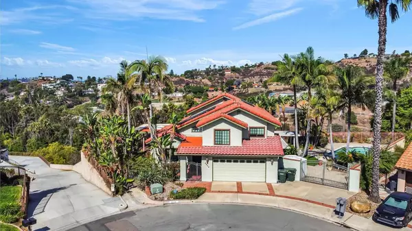La Mesa, CA 91941,9802 Lyncarol DR