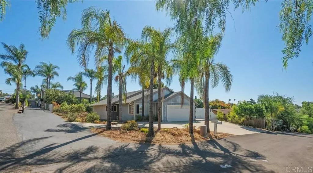 Fallbrook, CA 92028,985 N Main AVE