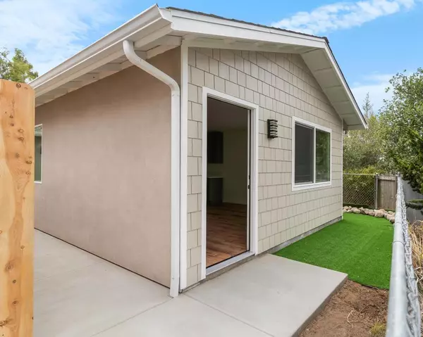 1751 Tamarack DR #2, Carlsbad, CA 92008