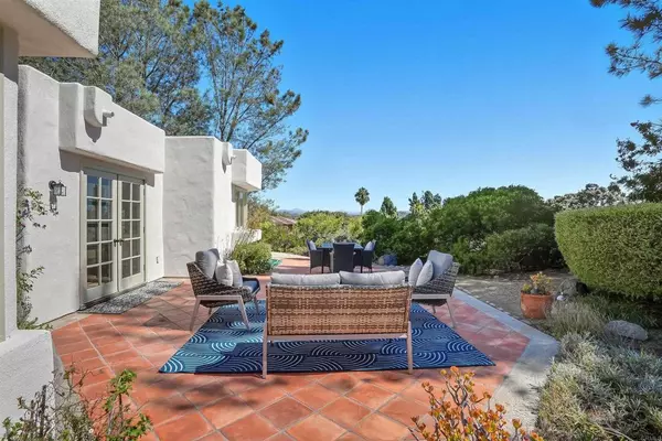 Encinitas, CA 92024,2206 Running Spring PL