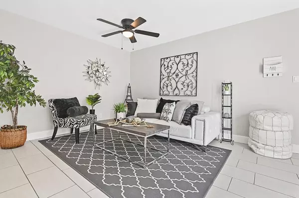 San Diego, CA 92117,6666 Beadnell WAY