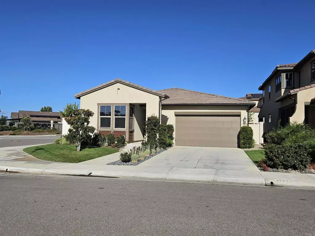 Escondido, CA 92026,1915 Halley CT