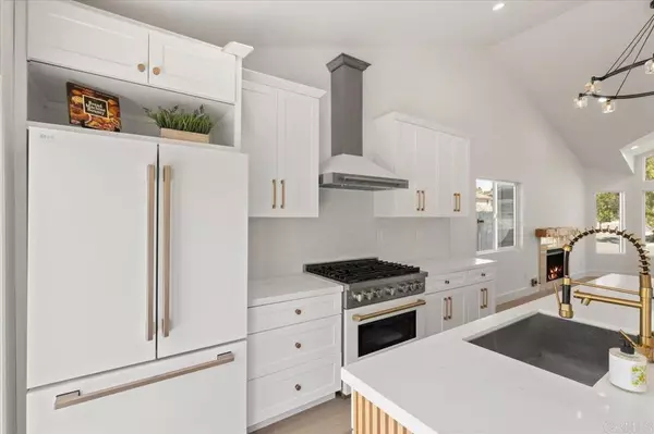 San Diego, CA 92128,11201 Woodrush CT