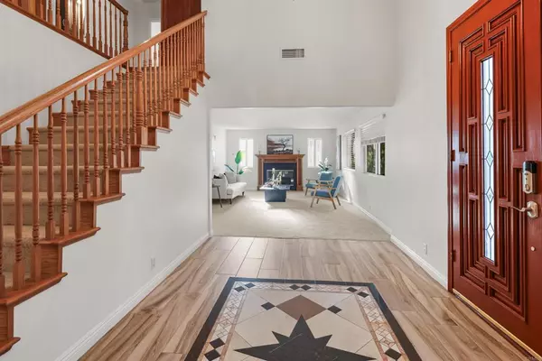 15696 Oakstand RD, Poway, CA 92064