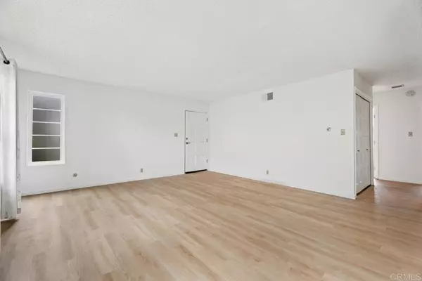 Escondido, CA 92025,1651 S Juniper ST #32