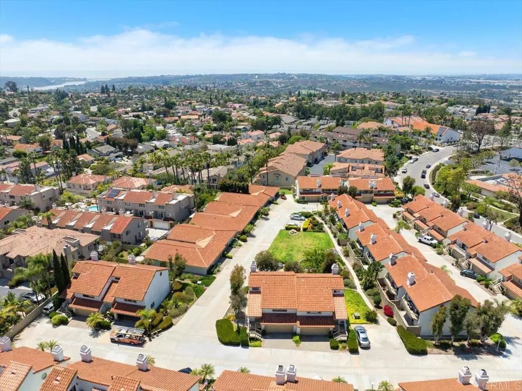 Carlsbad, CA 92009,6686 Corte Maria