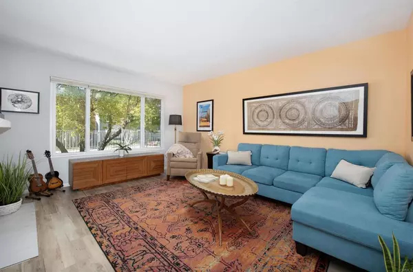 Carlsbad, CA 92008,2525 Jefferson ST #E