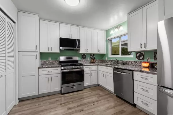 Carlsbad, CA 92008,2525 Jefferson ST #E