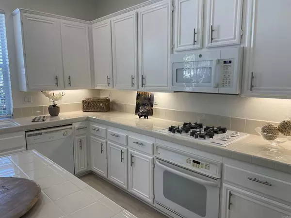 San Diego, CA 92130,11323 WEST SAN RAPHAEL DRIVEWAY