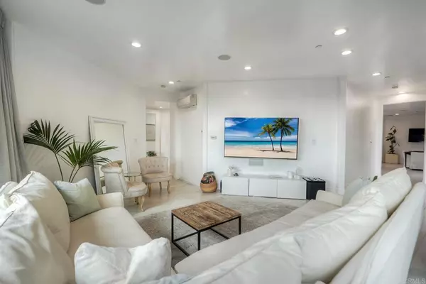 Del Mar, CA 92014,300 9th St.