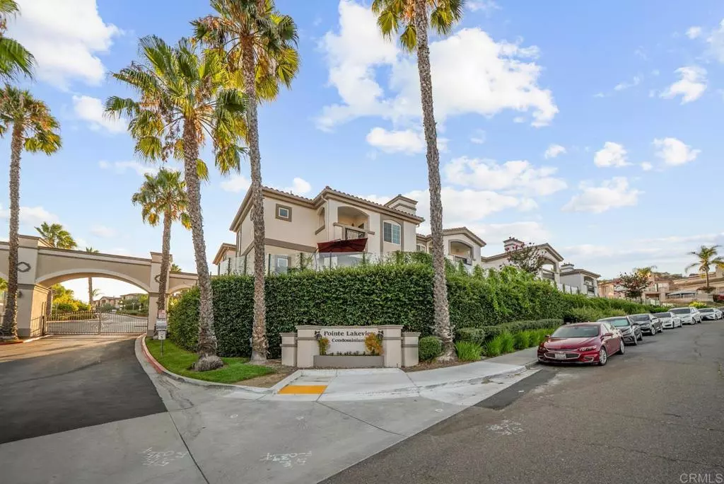 Spring Valley, CA 91977,2707 Lake Pointe Dr #204