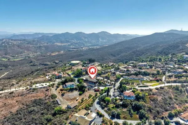 Vista, CA 92084,2335 Mirador