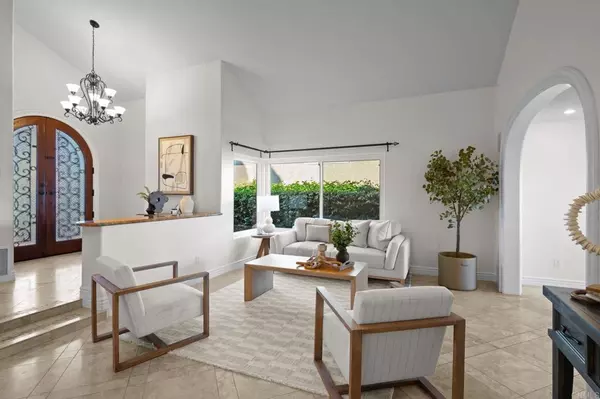 Encinitas, CA 92024,213 Via Palacio