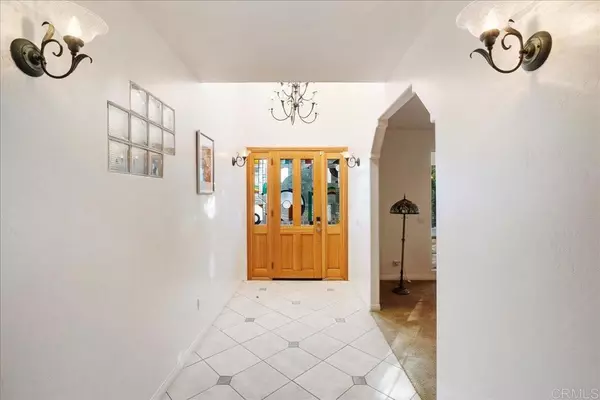 La Mesa, CA 91941,4546 Conrad DR