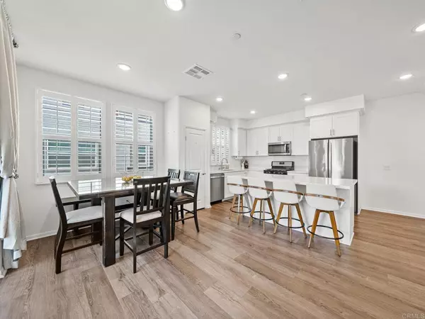 Escondido, CA 92025,2328 Columba