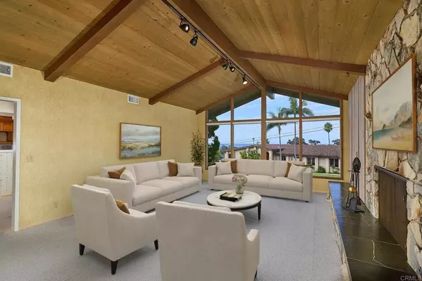 3190 Falcon DR, Carlsbad, CA 92008