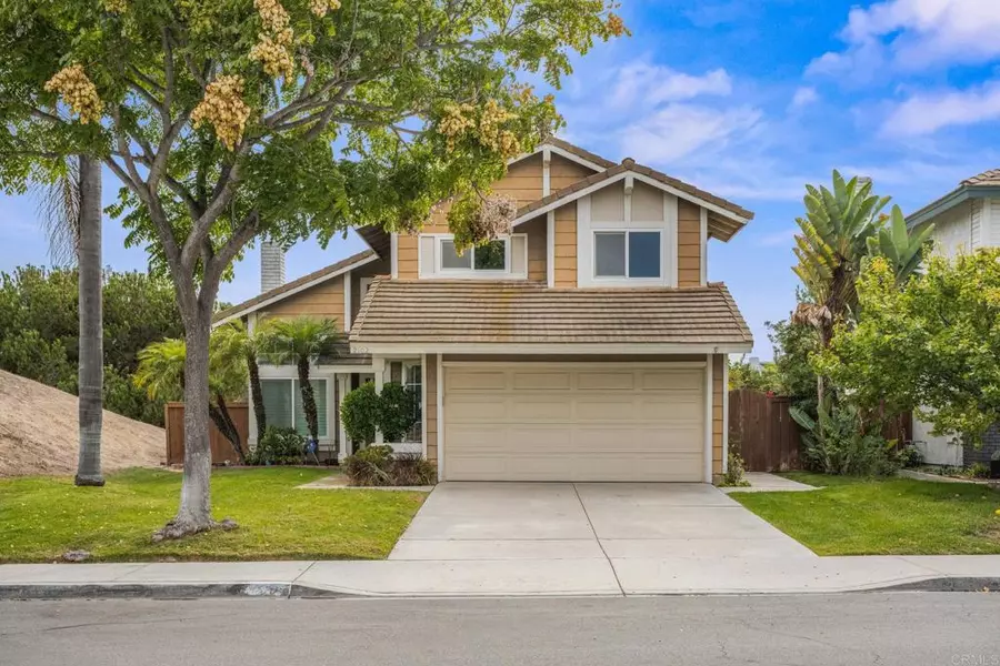 2102 Ramada DR, Oceanside, CA 92056