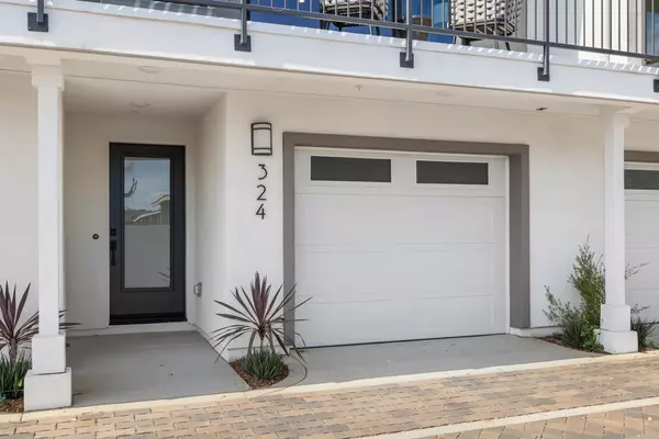 Carlsbad, CA 92008,324 Chinquapin AVE