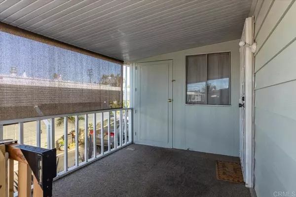 Vista, CA 92083,718 Sycamore AVE #44