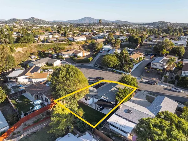 La Mesa, CA 91942,7750 Ropalt St