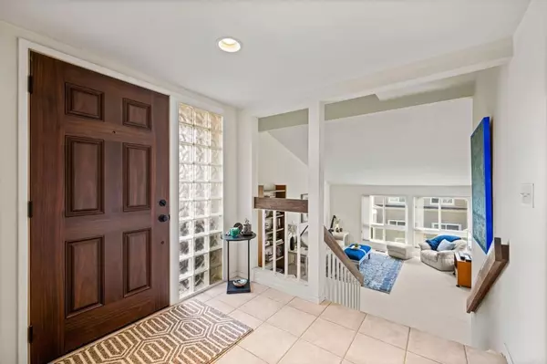 Encinitas, CA 92024,1876 Haymarket