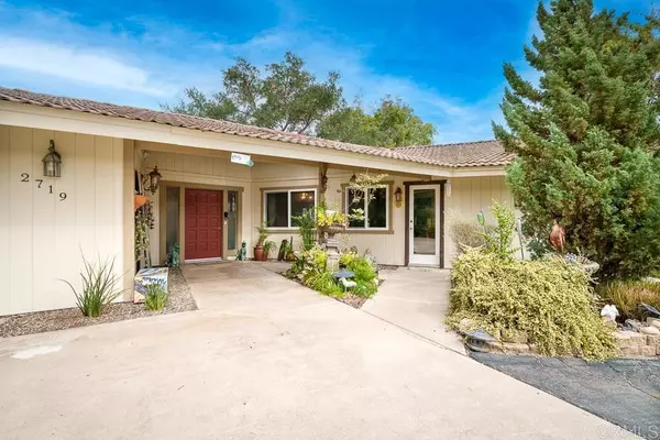 2719 Via Del Robles, Fallbrook, CA 92028