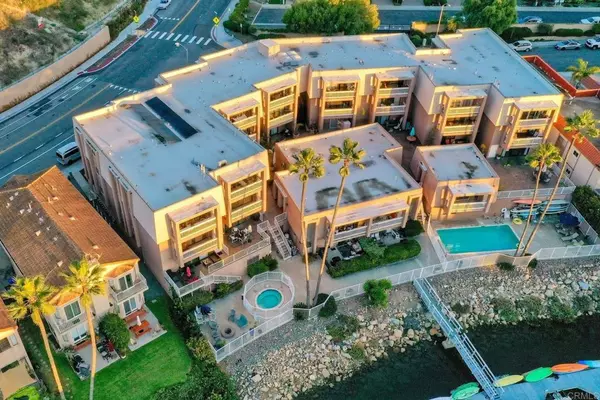 Carlsbad, CA 92008,4705 Marina #10