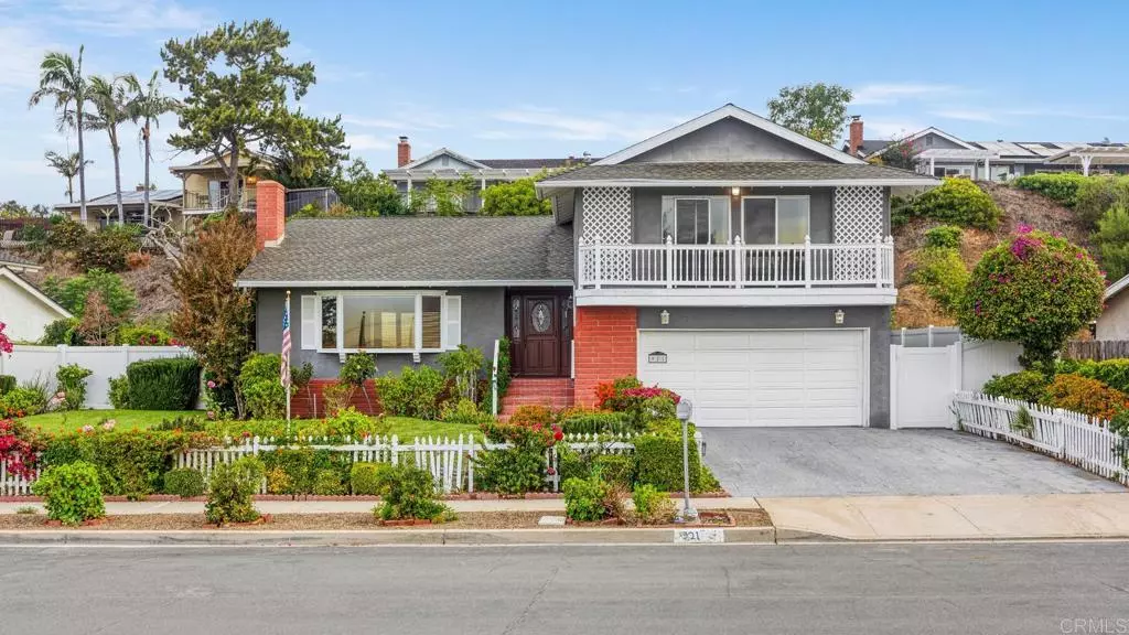 Thousand Oaks, CA 91360,921 Calle Pinata