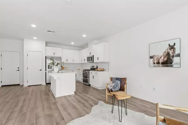 Fallbrook, CA 92028,319 MINNEOLA PLACE