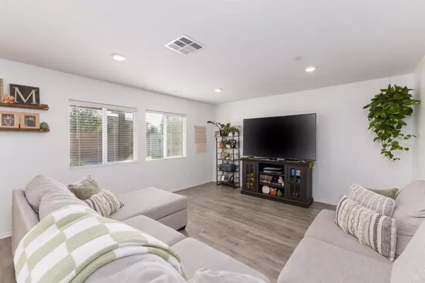Hemet, CA 92543,1432 Carolina CT