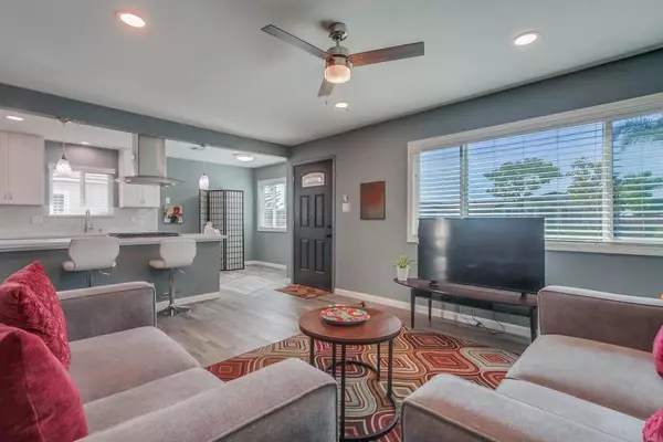 Oceanside, CA 92056,3196 Buena Hills DR