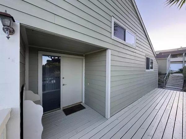 Encinitas, CA 92024,1837 Milbank Rd