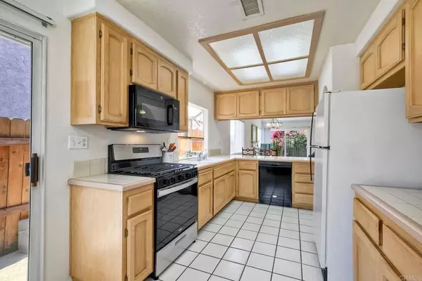 Oceanside, CA 92056,2187 Castilla Way