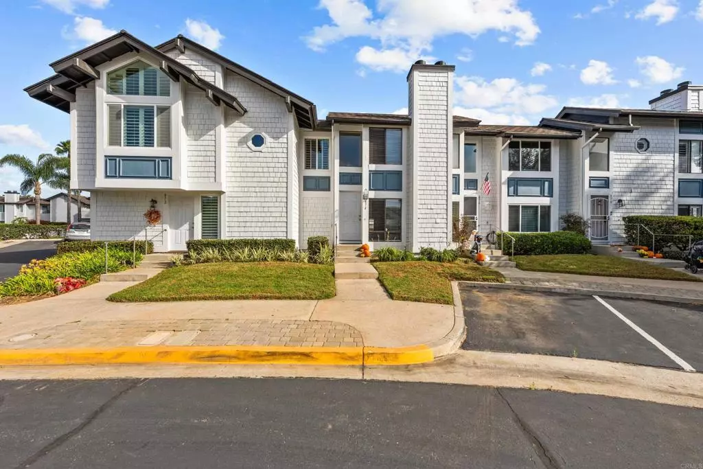 Carlsbad, CA 92011,874 Marigold CT