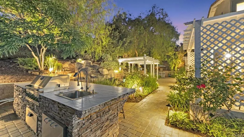 Escondido, CA 92027,285 Oak Valley Lane