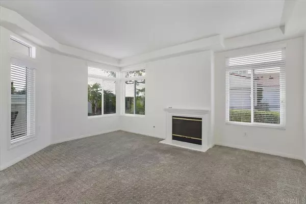 Oceanside, CA 92056,3315 Genoa WAY #96