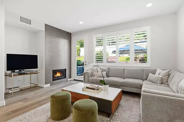 6485 Alexandri CIR, Carlsbad, CA 92011